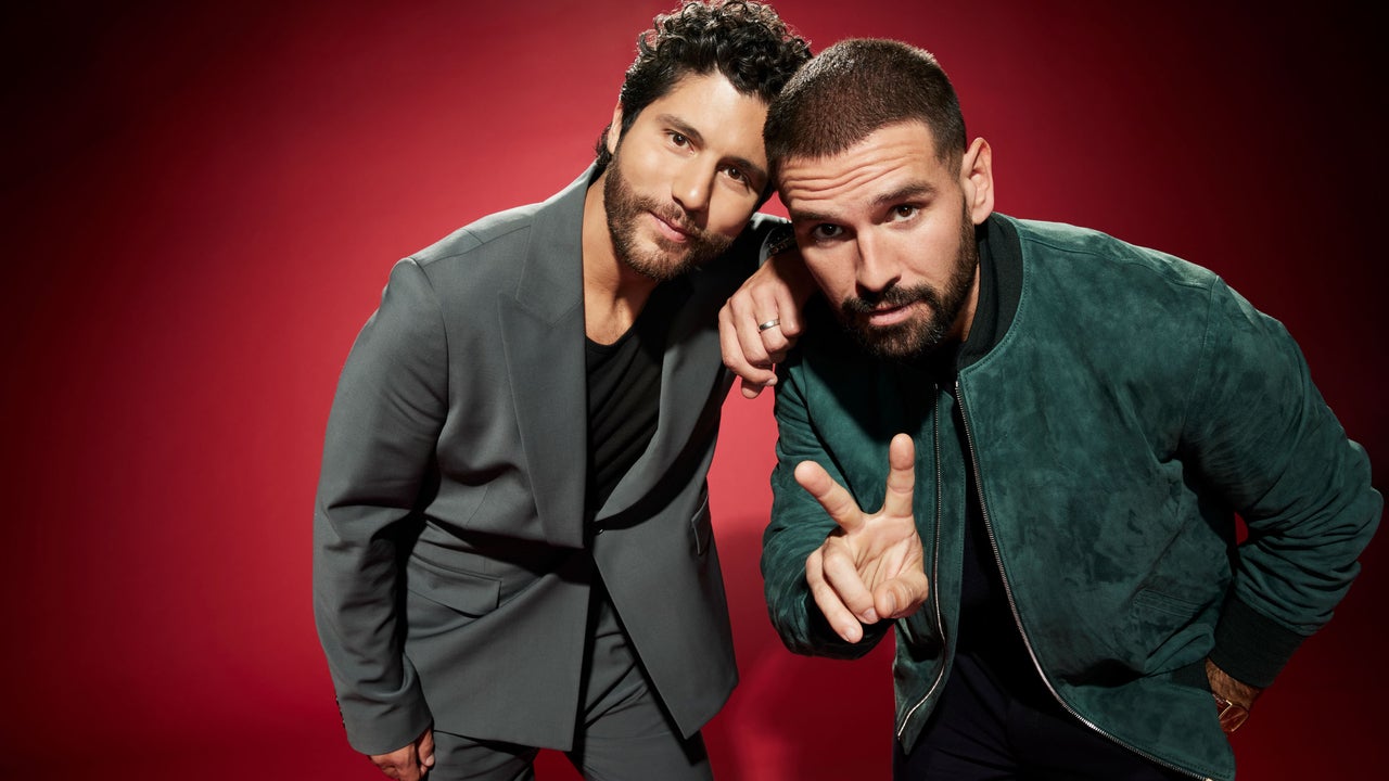 ‘The Voice’: Dan + Shay Land Identical Twin Brothers as First Team Members of Season 25